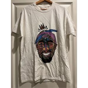 Tupac T-shirt size Medium